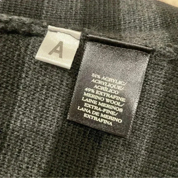 Ann Taylor Black Gray Striped Knit Skirt Medium Merino Wool Acrylic Office - Picture 7 of 7